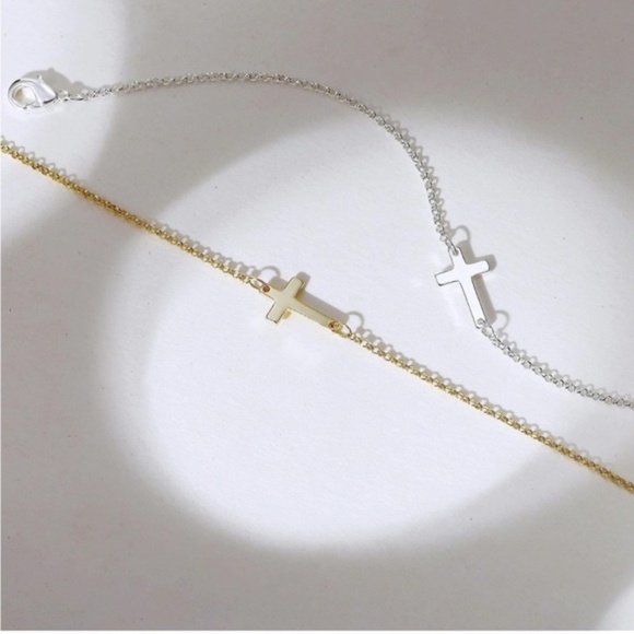 Gold 18k Gold Plated Cross Chain Bracelet - Picture 3 of 3